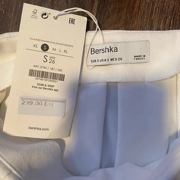 Bershka Pleated Skirt - Picture 4 of 4